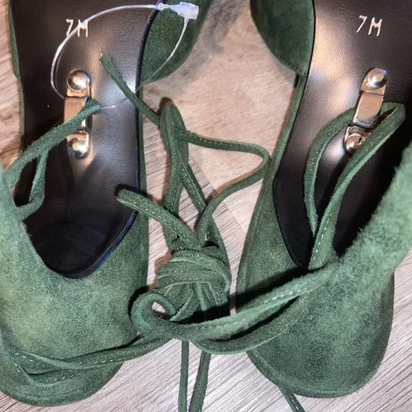 Xavier Roberto Women’s Green Suede Strappy Pointed Toe 4” High Heels size 7  (L) - Picture 7 of 10